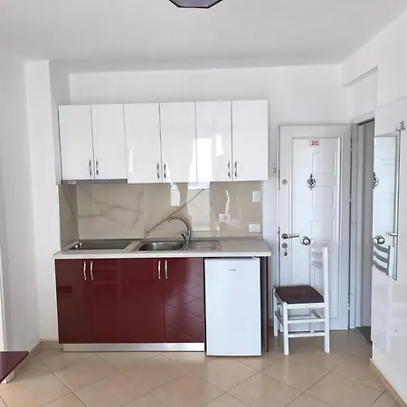 Διαμέρισμα Hotel Besniku