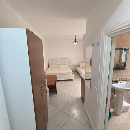 Hotel Besniku Διαμέρισμα *