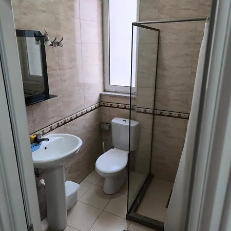 Hotel Besniku Διαμέρισμα *